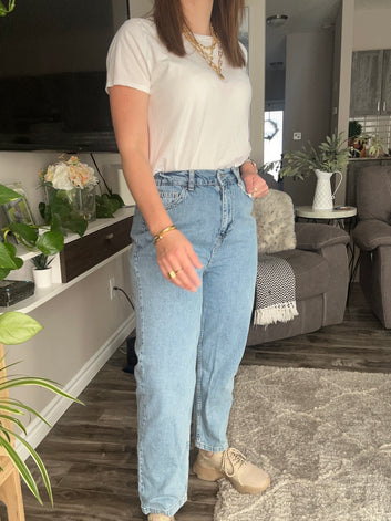 High-Waisted Wide-Leg Denim Pants – Relaxed Fit with Everyday Versatility