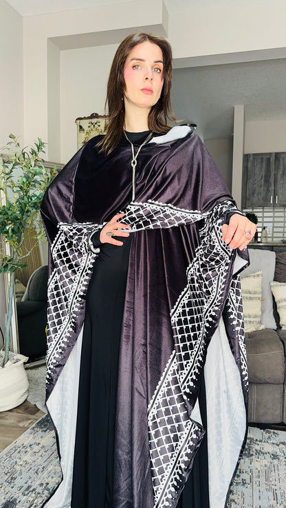 Velvet Keffiyeh‑Print Statement Kimono بشت الحطة