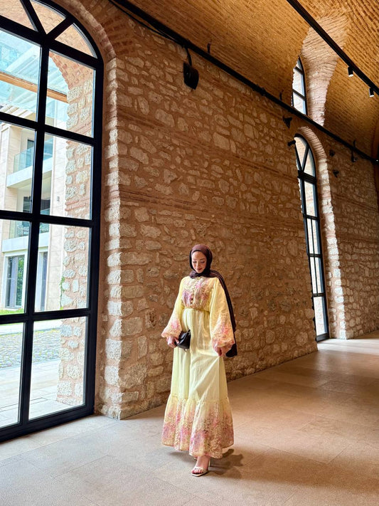 Floral Maxi Dress with Thin Fabric Belt – فستان زهرا