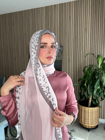 Scarf Leopard Border Chiffon Hijab – Lightweight & Elegant