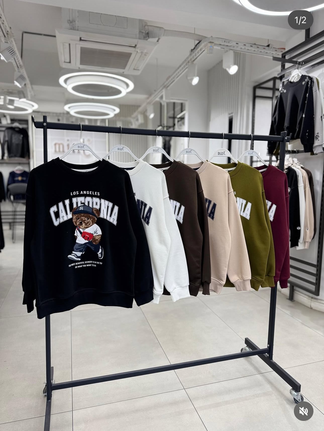 California Bear Graphic Sweatshirt – Vintage-Inspired Streetwear