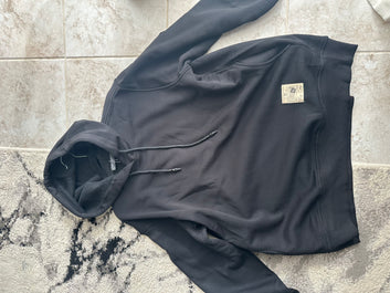 Oversized Pullover Hoodie – Casual Streetwear Essential