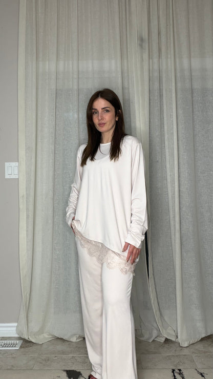 Two‑Piece Lace Cotton Set with Relaxed Fit