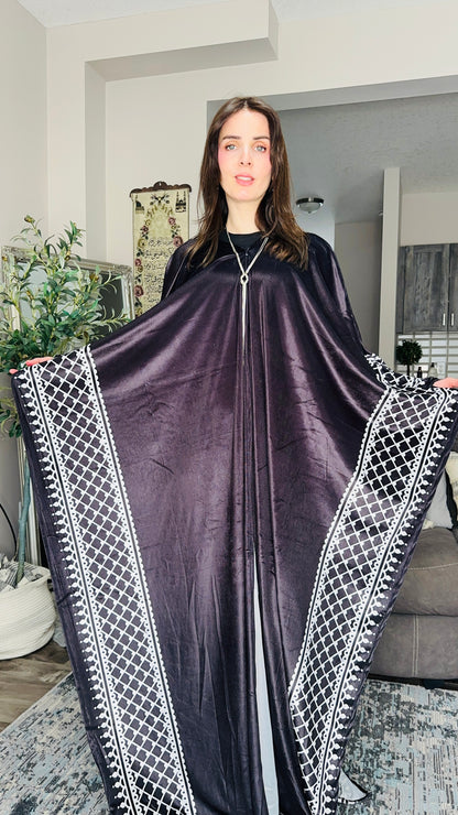 Velvet Keffiyeh‑Print Statement Kimono بشت الحطة