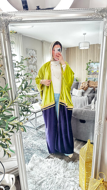 Velvet Becht Abaya with Embellished Trim – Refined Elegance