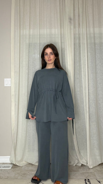 Two‑Piece Cotton Set with Built‑In Belt & Relaxed Fit
