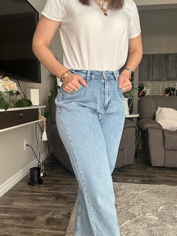 High-Waisted Wide-Leg Denim Pants – Relaxed Fit with Everyday Versatility