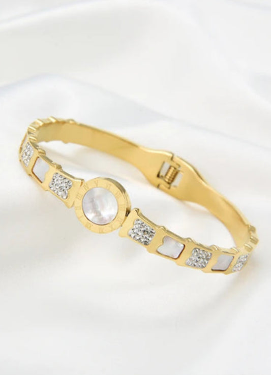 Hold Plated Zircon Bangle