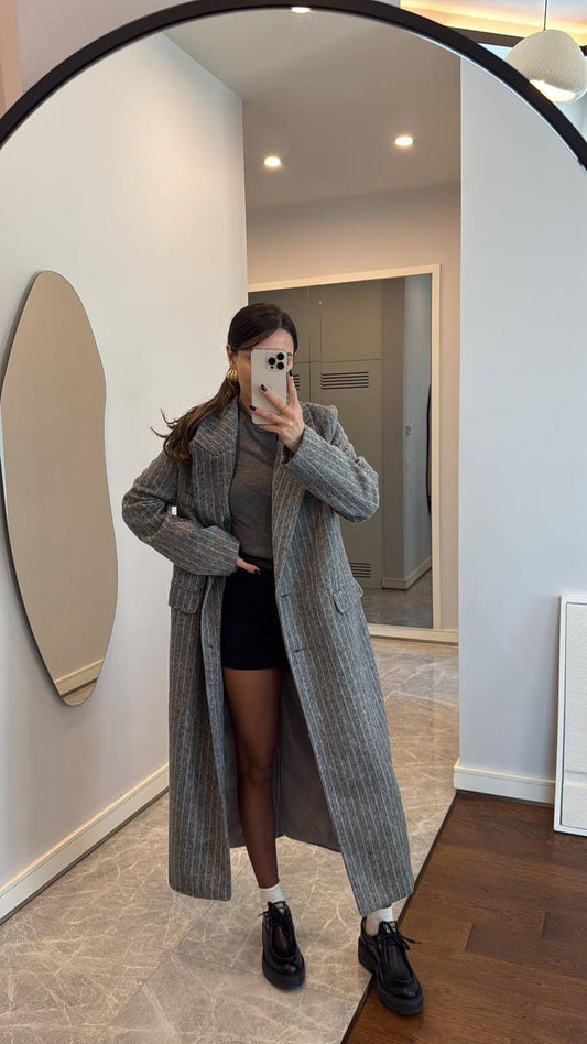 Modern Longline Coat – Street Style Meets Sophistication