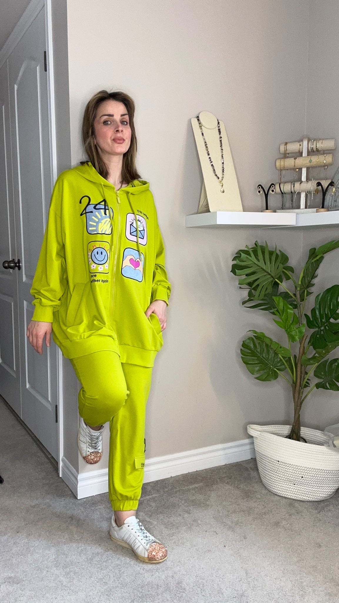 Stylish Black Hoodie and Pants Set with Unique Embroidery